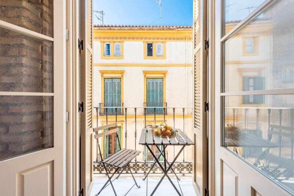 Pineapple Comedias 8 Con Parking Málaga Dış mekan fotoğraf