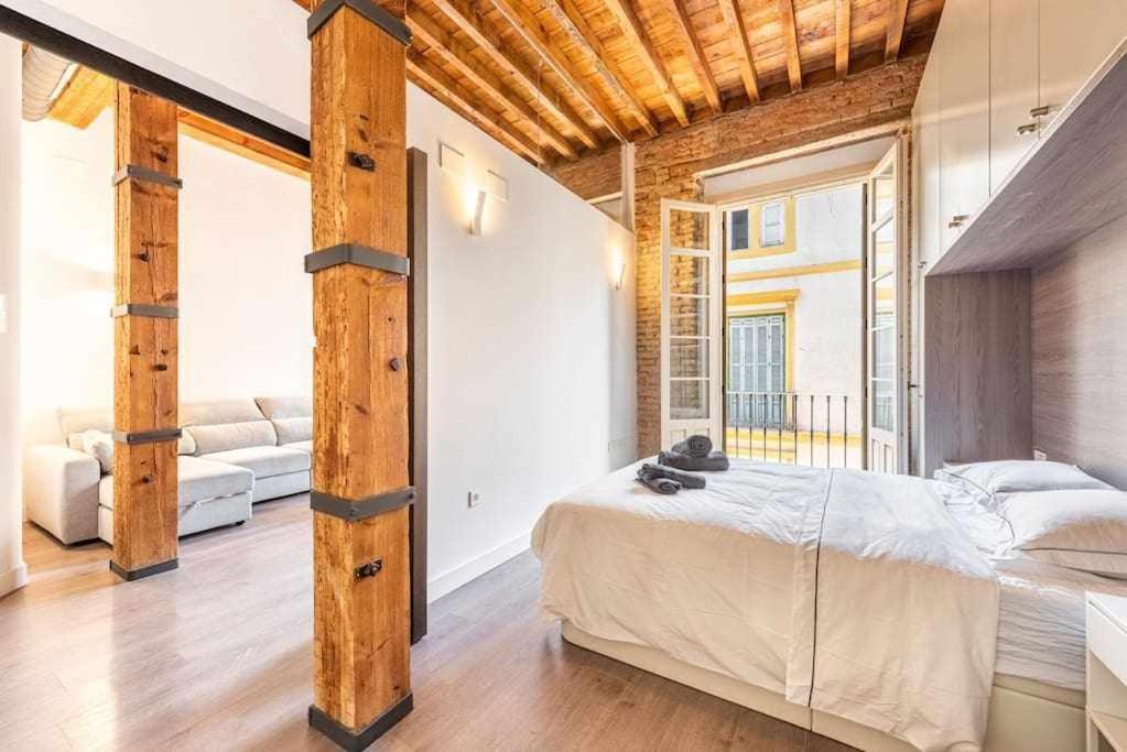 Pineapple Comedias 8 Con Parking Málaga Dış mekan fotoğraf